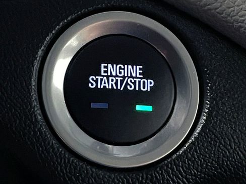Used 2024 Chevrolet Equinox LS FWD image 33