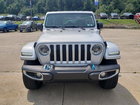Used 2023 Jeep Wrangler Unlimited Sahara w/ Cold Weather Group AWD/4WD image 8