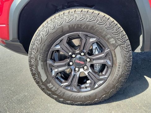 Used 2025 GMC Canyon Elevation w/ Convenience Package image 25