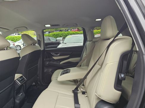 Used 2019 Subaru Ascent Limited w/ Popular Package #3 AWD/4WD image 19