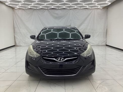 Used 2014 Hyundai Elantra SE image 4
