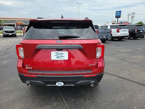 Used 2023 Ford Explorer XLT w/ Equipment Group 202A AWD/4WD image 6