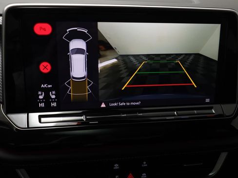 Used 2025 Volkswagen Atlas Cross Sport SEL R-Line image 10