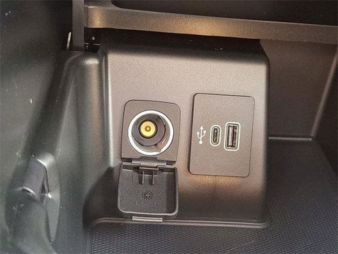 New 2025 Ford Explorer Active w/ Active Comfort Package image 16