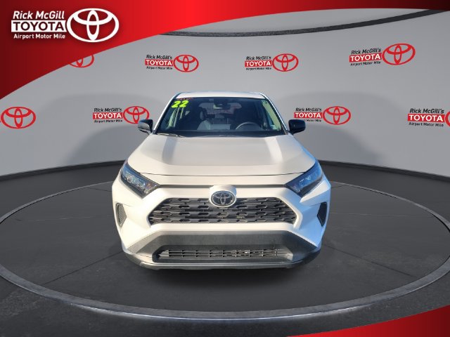 Used 2022 Toyota RAV4 LE AWD/4WD image 3