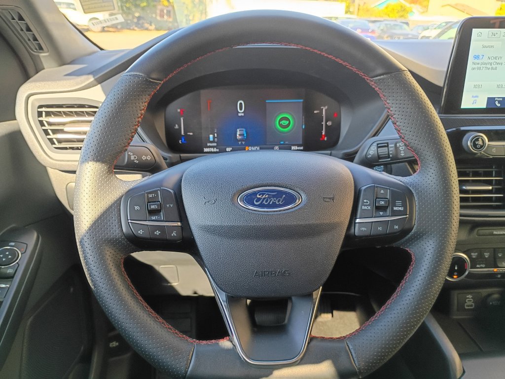 Used 2025 Ford Escape ST-Line AWD/4WD image 26