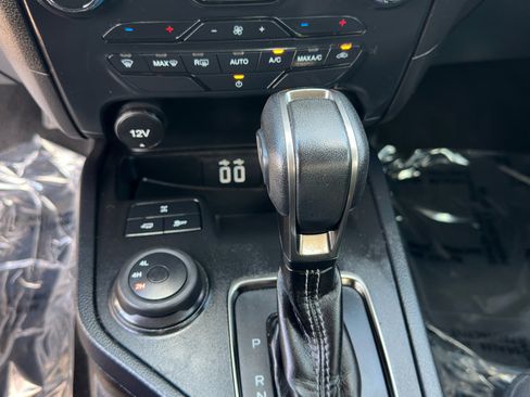 Used 2023 Ford Ranger XLT w/ Equipment Group 301A Mid image 26