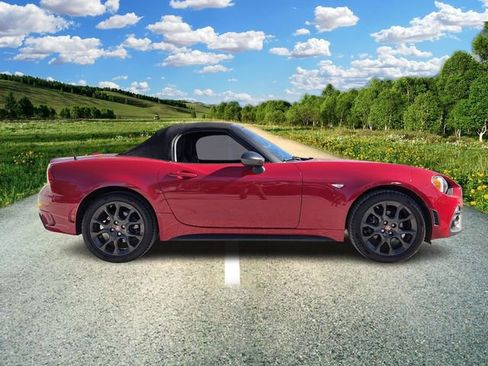 Used 2018 FIAT 124 Spider Abarth image 7