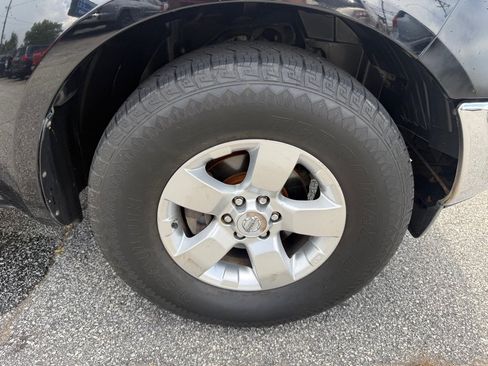 Used 2011 Nissan Frontier SV w/ SV Premium Utility Pkg RWD image 13