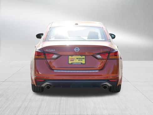 Certified 2022 Nissan Altima 2.5 SR FWD image 6