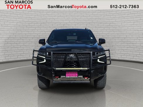 Used 2021 Chevrolet Suburban Z71 w/ Luxury Package AWD/4WD image 2