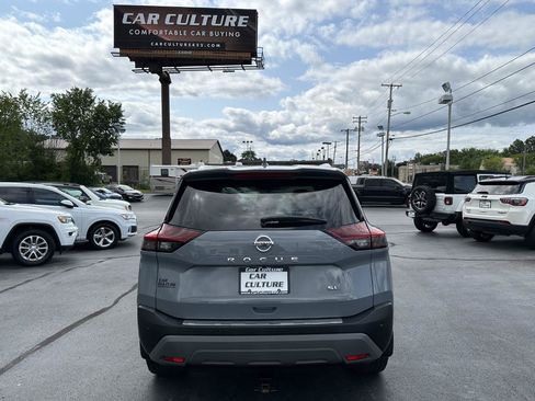 Used 2021 Nissan Rogue SL FWD image 11