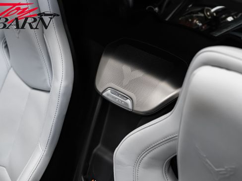 Used 2021 Chevrolet Corvette Stingray Preferred Cpe w/ Z51 Performance Package RWD image 32