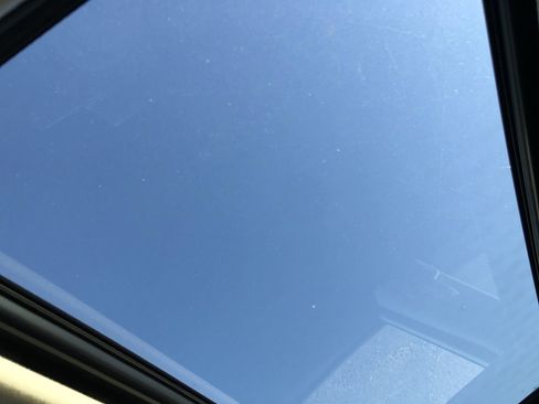 Used 2022 Subaru Crosstrek 2.0i Premium w/ Moonroof Package image 23