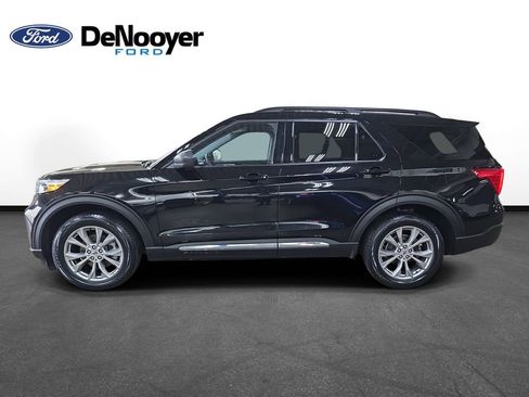 Used 2023 Ford Explorer XLT w/ Equipment Group 202A image 10