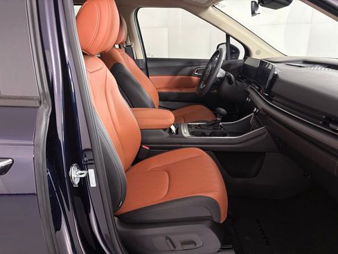 New 2026 Kia Carnival EX FWD image 50