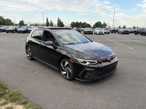 Used 2022 Volkswagen GTI SE FWD image 3