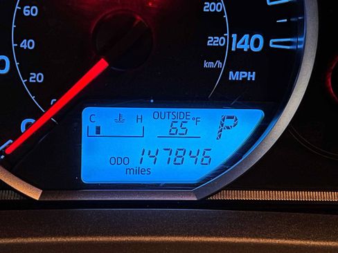 Used 2013 Toyota RAV4 XLE AWD/4WD image 30