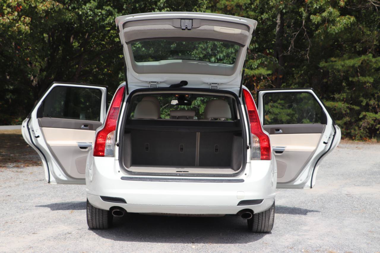 Used 2011 Volvo V50 T5 FWD image 5