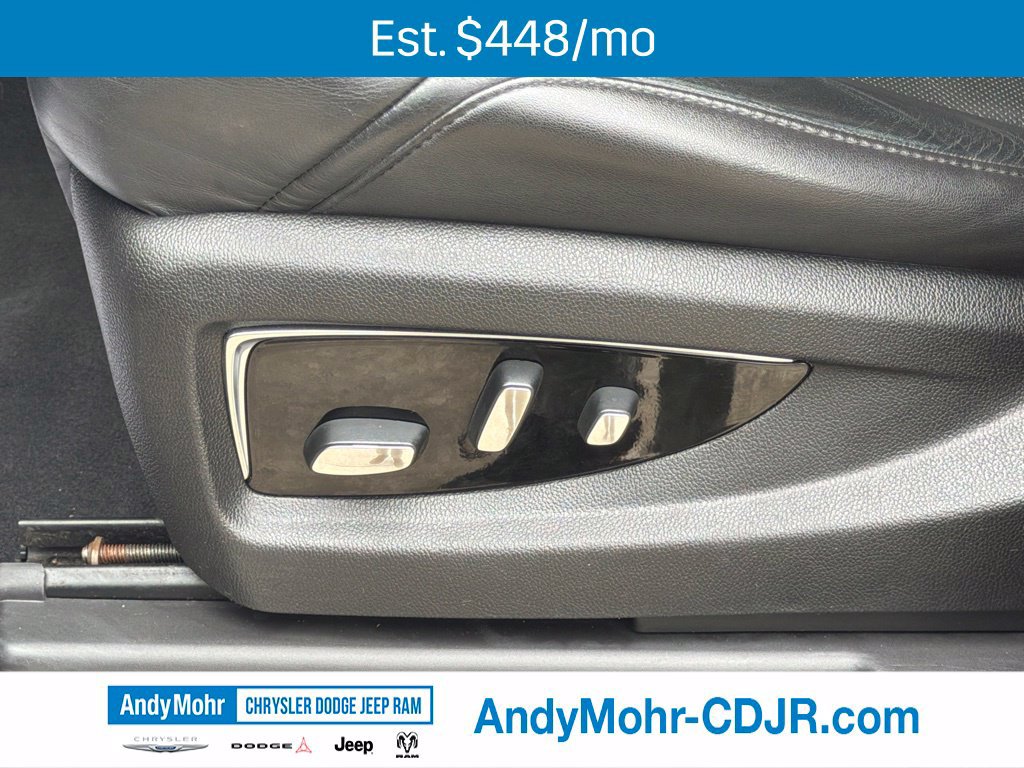 Used 2017 Cadillac Escalade Luxury AWD/4WD image 15