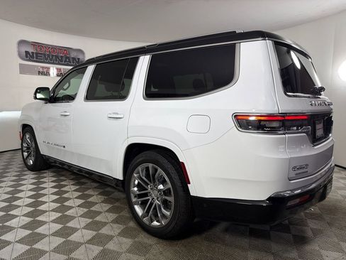 Used 2023 Jeep Grand Wagoneer Series II AWD/4WD image 7