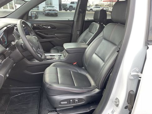 Used 2023 Chevrolet Traverse RS w/ LPO, Floor Liner Package image 19