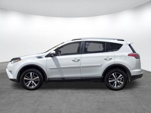 Used 2018 Toyota RAV4 XLE w/ Plus Extra Value Package FWD image 5