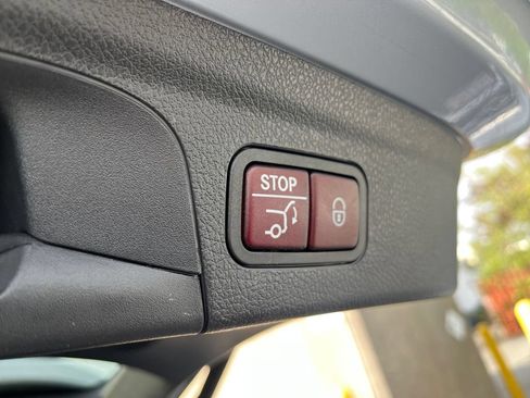 Used 2024 Mercedes-Benz GLE 450e 4MATIC image 21
