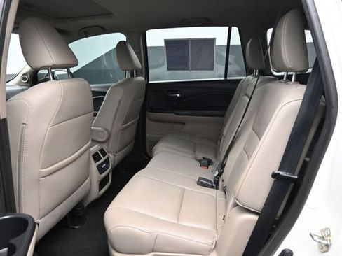 Used 2017 Honda Pilot EX-L image 9