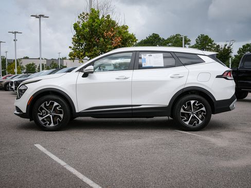 Used 2023 Kia Sportage EX AWD/4WD image 7