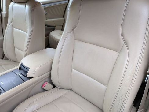 Used 2013 Ford Taurus SEL image 15