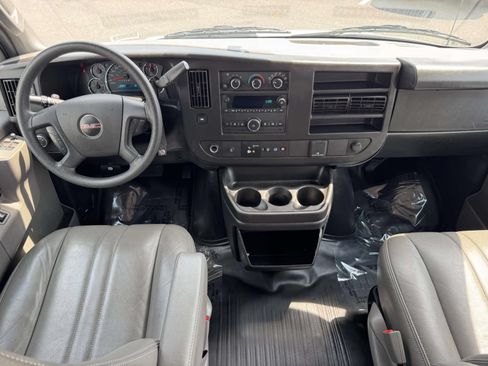 Used 2024 GMC Savana 2500 w/ Driver Convenience Package RWD image 8