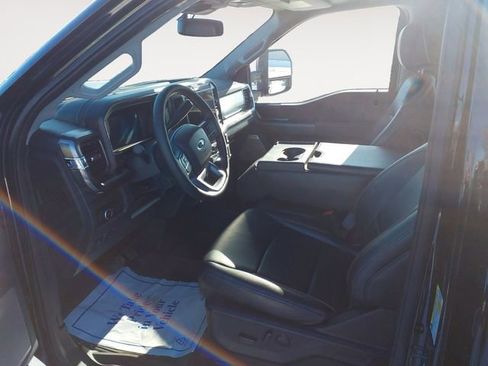 Certified 2025 Ford F350 Lariat w/ Black Appearance Package image 15