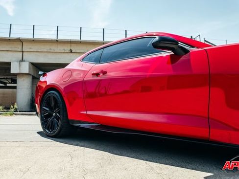 Used 2018 Chevrolet Camaro ZL1 RWD image 29