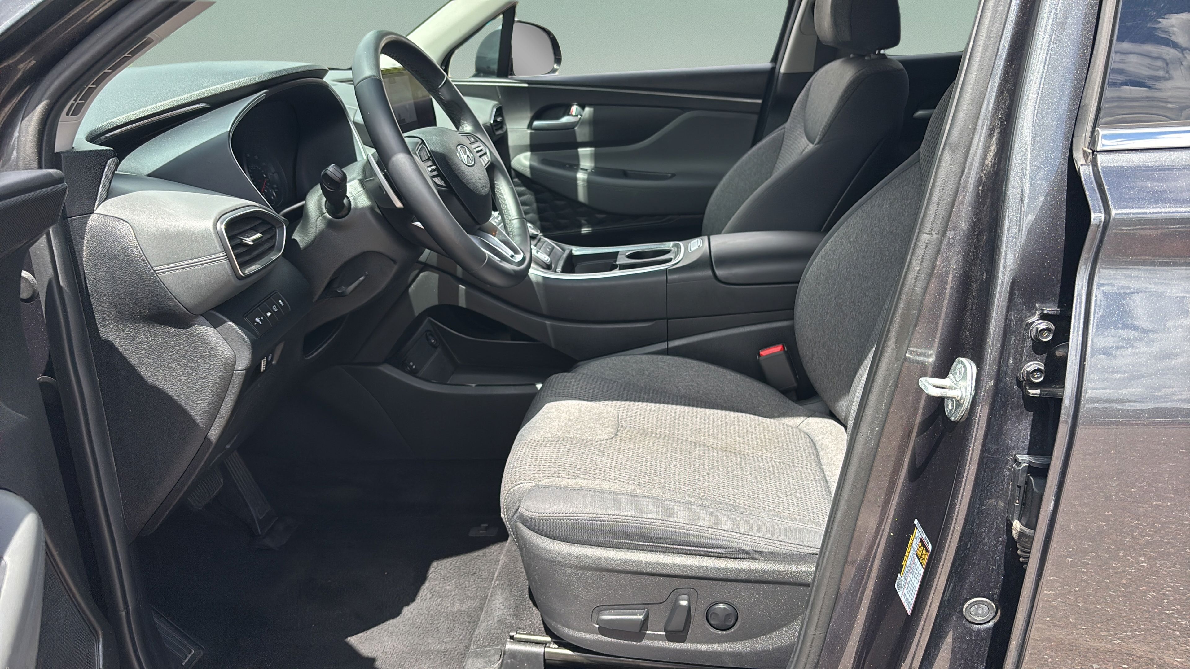 Used 2023 Hyundai Santa Fe SEL FWD image 11