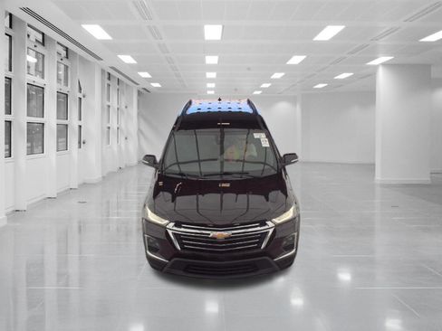 Used 2023 Chevrolet Traverse LT FWD image 3