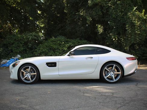 Used 2017 Mercedes-Benz AMG GT Coupe image 2