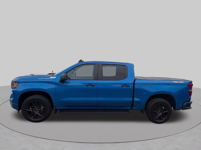 Used 2023 Chevrolet Silverado 1500 Custom AWD/4WD image 2