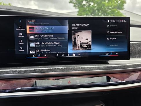 Used 2025 BMW 750e xDrive AWD/4WD image 70