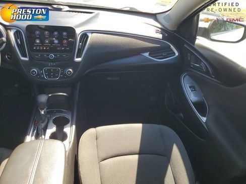 Used 2023 Chevrolet Malibu LT FWD image 16