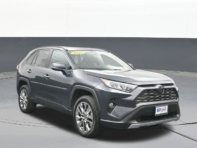 Used 2019 Toyota RAV4 Limited FWD image 19