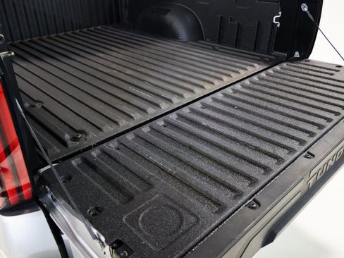 Used 2024 Toyota Tundra Platinum AWD/4WD image 15