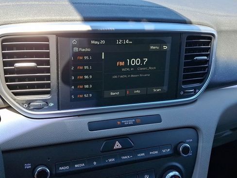 Used 2021 Kia Sportage LX FWD image 3