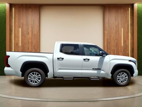Used 2024 Toyota Tundra SR5 w/ SR5 Convenience Package AWD/4WD image 36