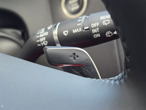 New 2026 Land Rover Range Rover Velar S image 18