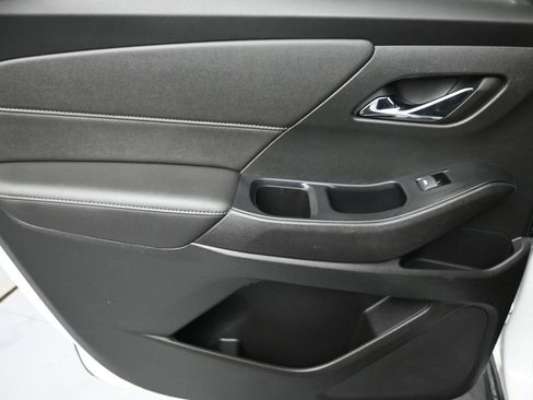 Used 2023 Chevrolet Traverse LT image 23