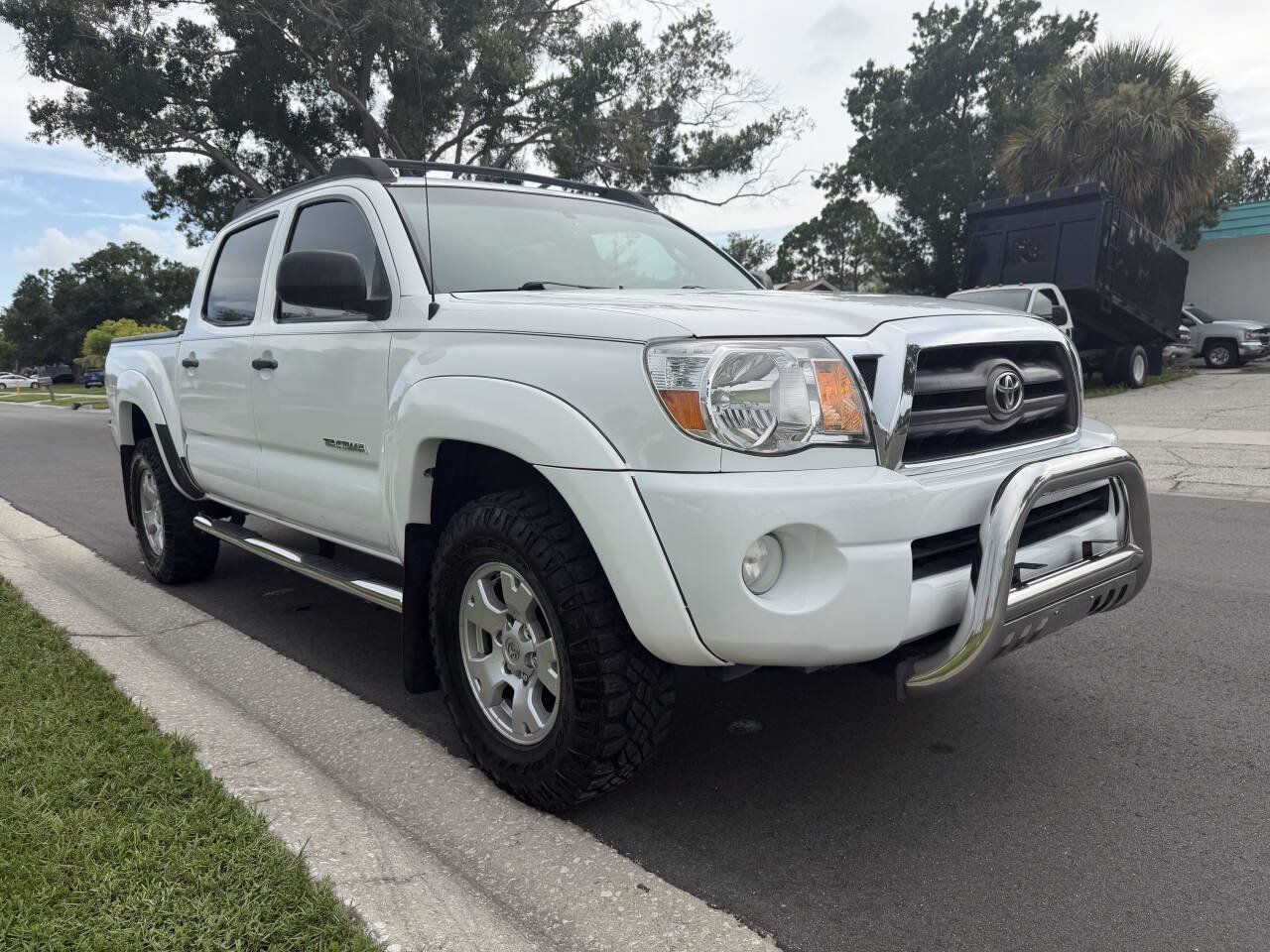 Used 2009 Toyota Tacoma PreRunner RWD image 2