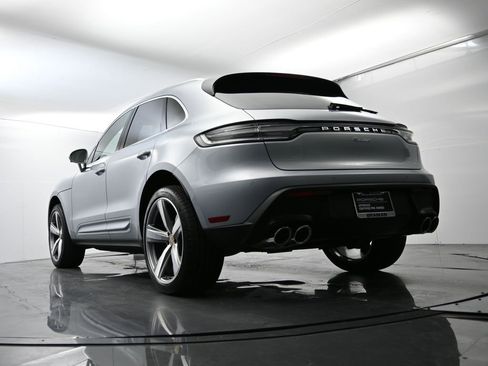 Certified 2025 Porsche Macan image 51