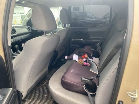 Used 2018 Toyota Tacoma SR5 image 14