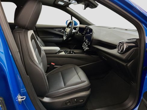 Used 2024 Chevrolet Blazer EV LT image 34